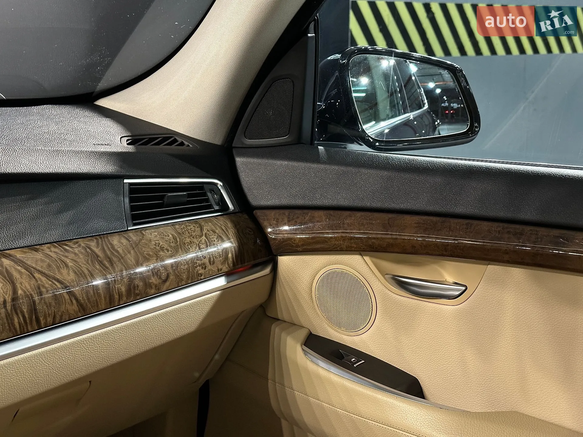 2010 BMW 5er - мініатюра 15