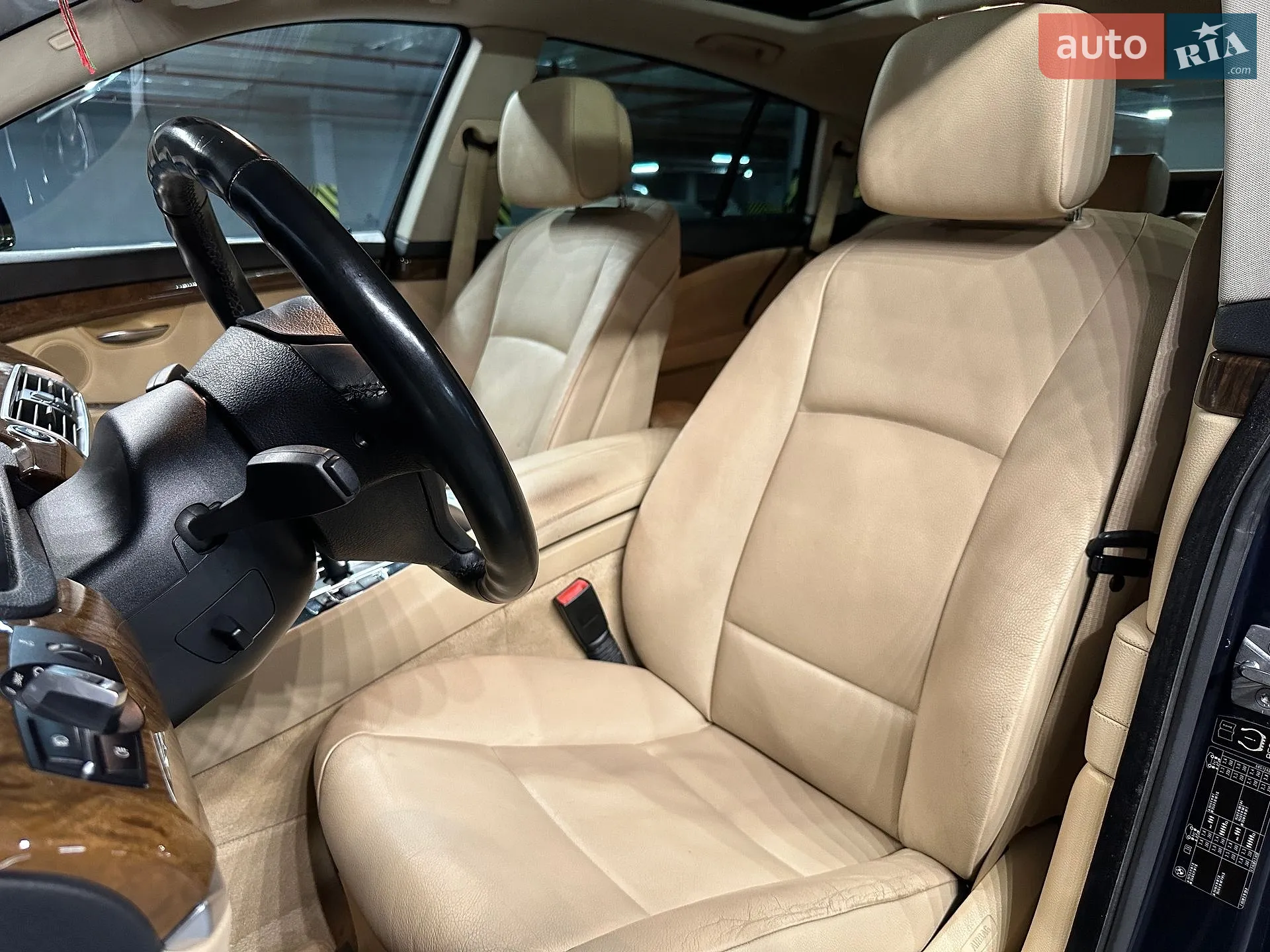 2010 BMW 5er - мініатюра 18
