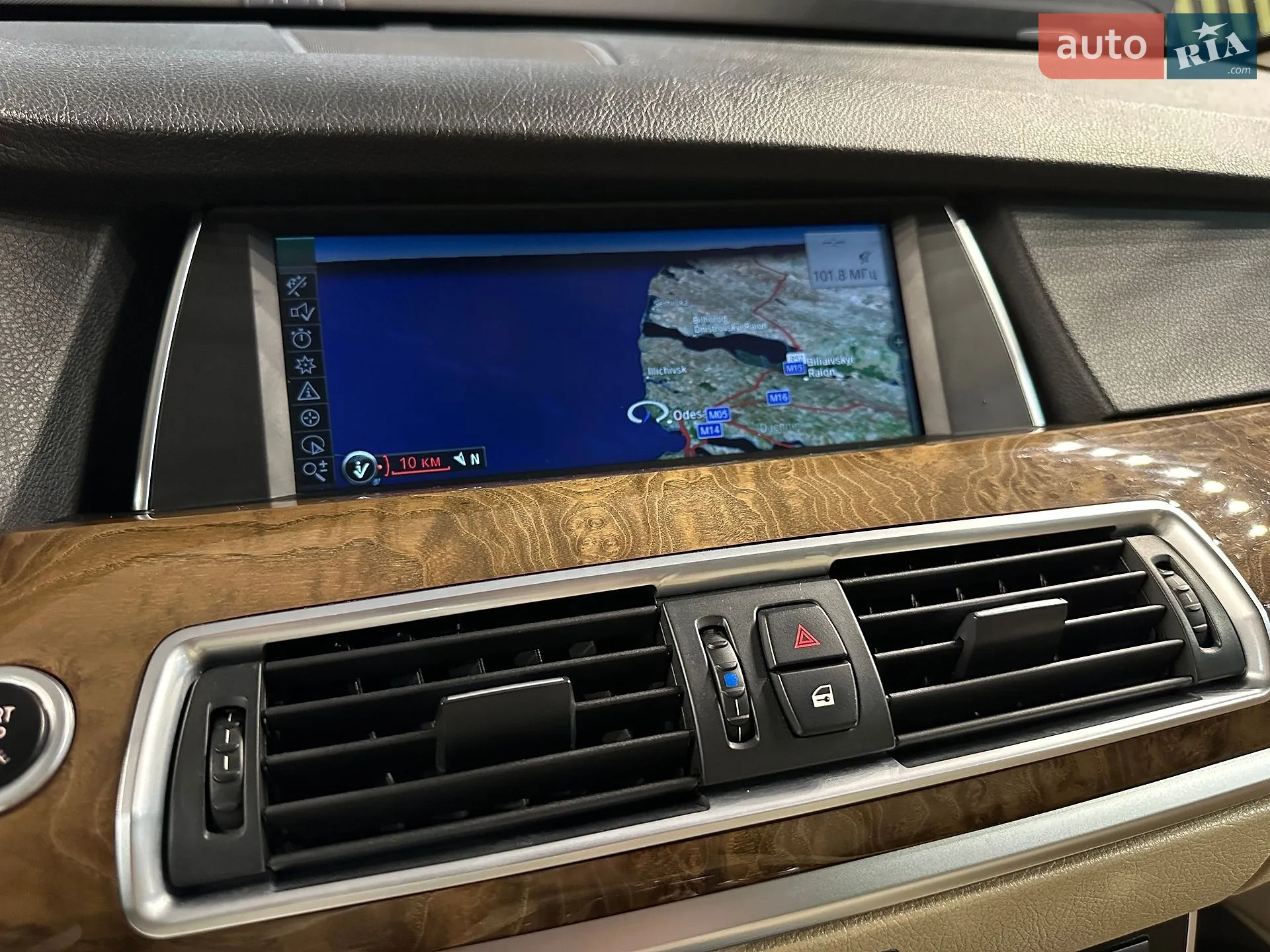 2010 BMW 5er - мініатюра 21
