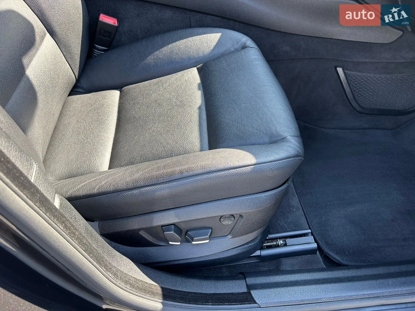 2011 BMW 5er - мініатюра 14