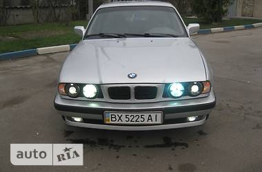 Седан BMW 5 Series 1995 в Хмельницком