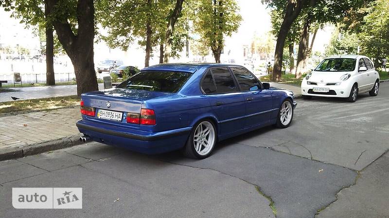 Седан BMW 5 Series 1993 в Киеве
