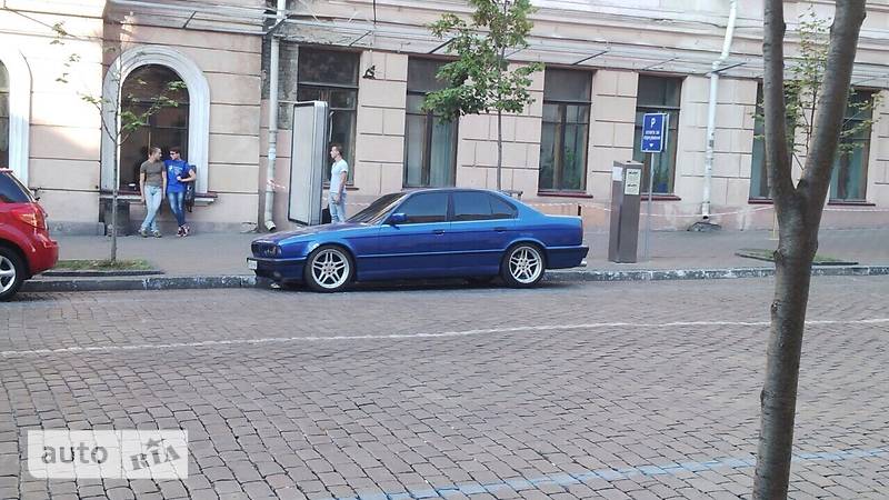Седан BMW 5 Series 1993 в Киеве