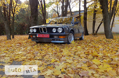Седан BMW 5 Series 1984 в 