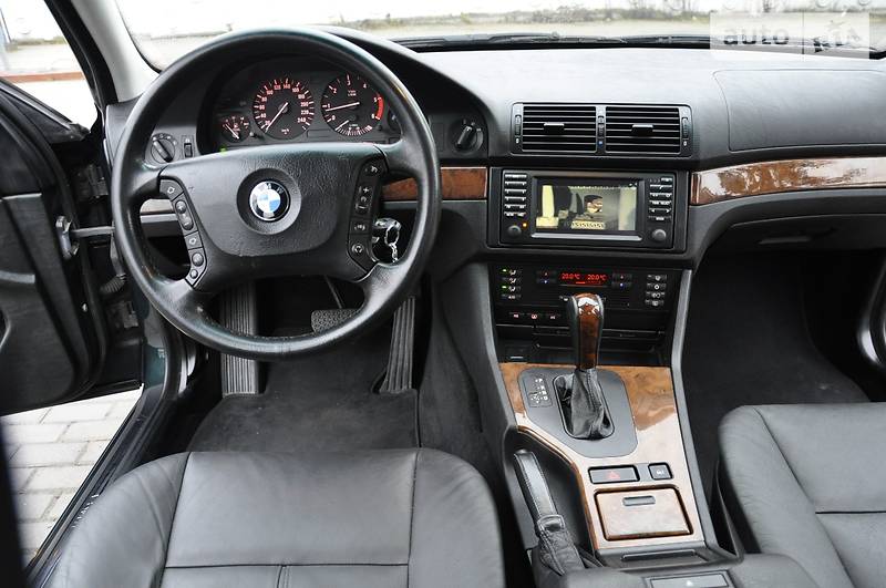 Седан BMW 5 Series 2002 в Ровно