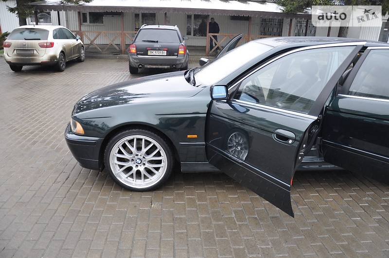 Седан BMW 5 Series 2002 в Ровно