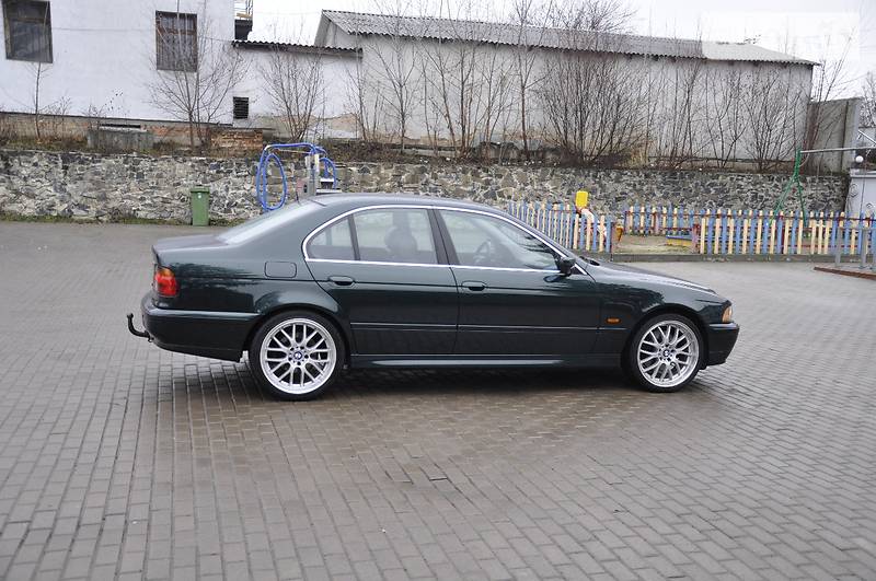 Седан BMW 5 Series 2002 в Ровно
