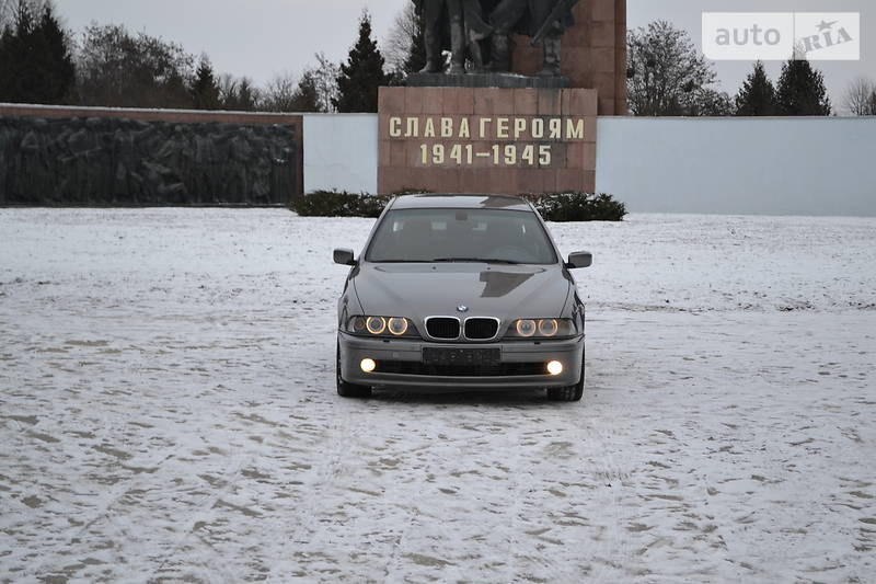 Седан BMW 5 Series 2003 в Ровно