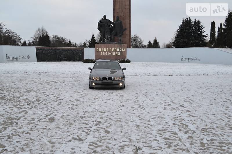Седан BMW 5 Series 2003 в Ровно