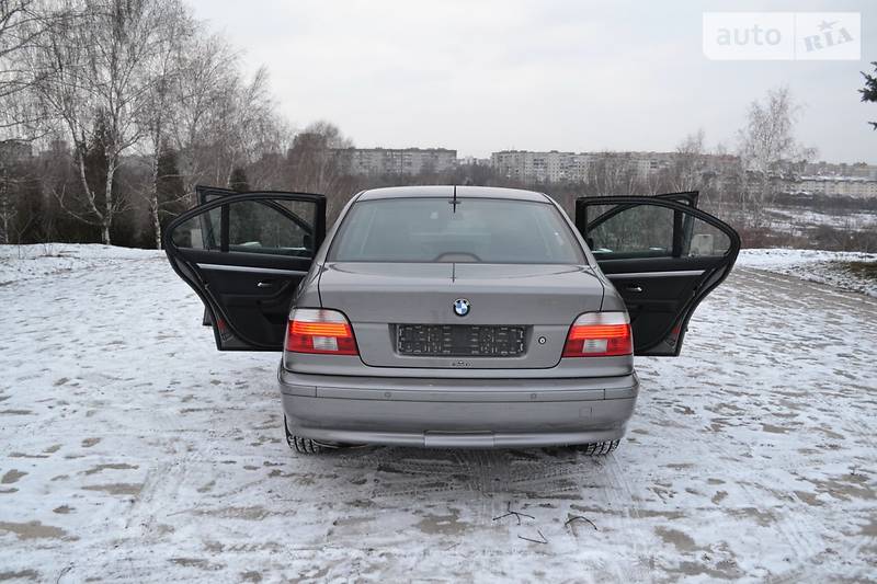 Седан BMW 5 Series 2003 в Ровно