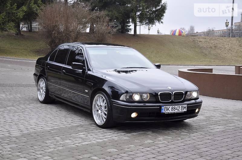 Седан BMW 5 Series 2003 в Ровно
