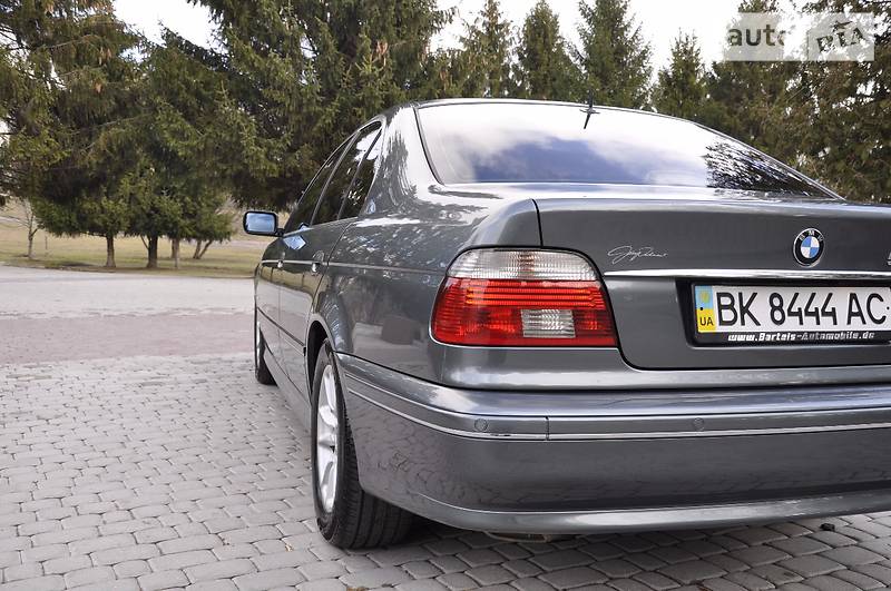 Седан BMW 5 Series 2003 в Ровно