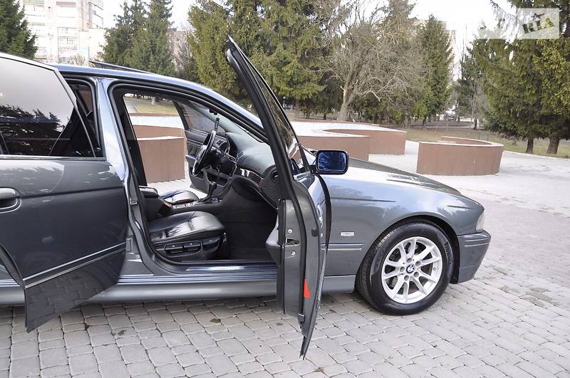Седан BMW 5 Series 2003 в Ровно