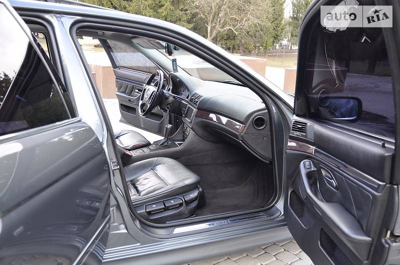 Седан BMW 5 Series 2003 в Ровно