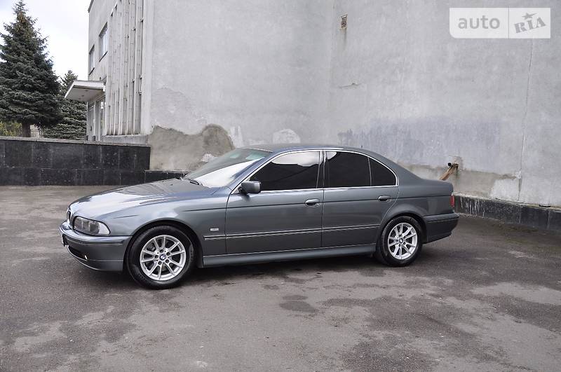 Седан BMW 5 Series 2003 в Ровно