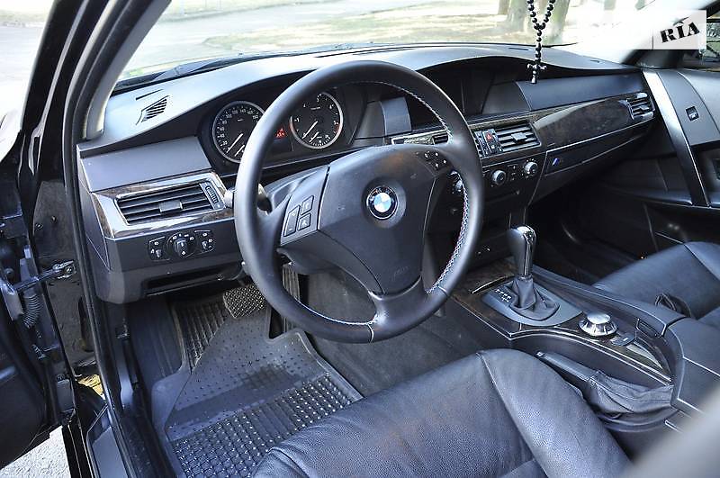 Седан BMW 5 Series 2004 в Ровно