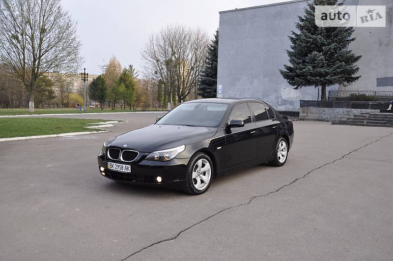 Седан BMW 5 Series 2004 в Ровно