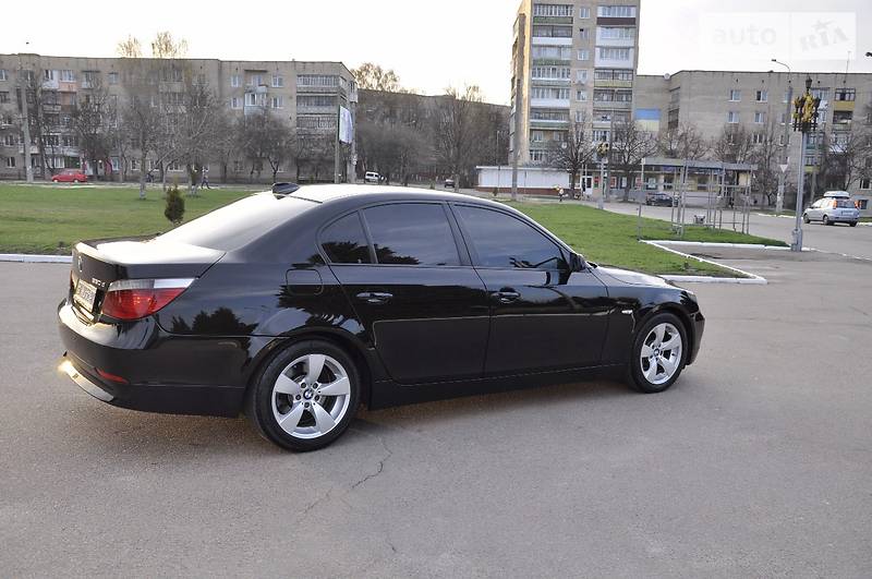 Седан BMW 5 Series 2004 в Ровно