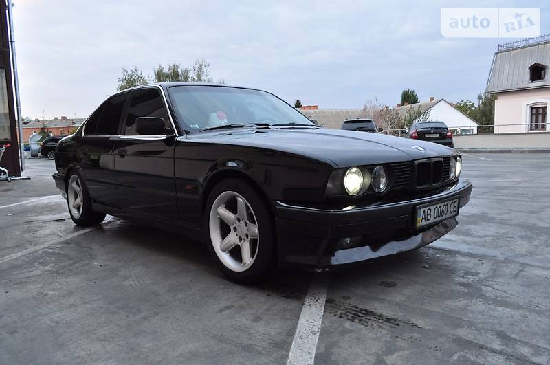 Седан BMW 5 Series 1993 в Киеве