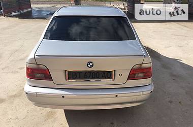 Седан BMW 5 Series 2000 в Новой Каховке