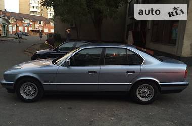 Седан BMW 5 Series 1992 в Киеве