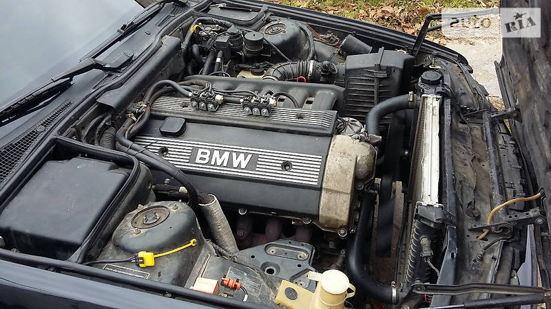 Седан BMW 5 Series 1993 в Бериславе