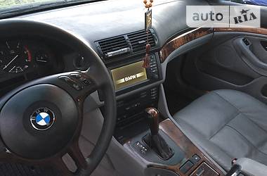 Седан BMW 5 Series 2000 в Ровно