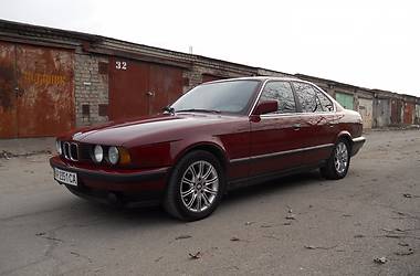 Седан BMW 5 Series 1988 в Запорожье
