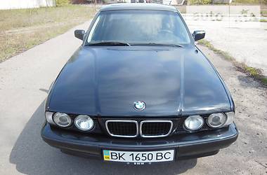 Седан BMW 5 Series 1991 в Вараше