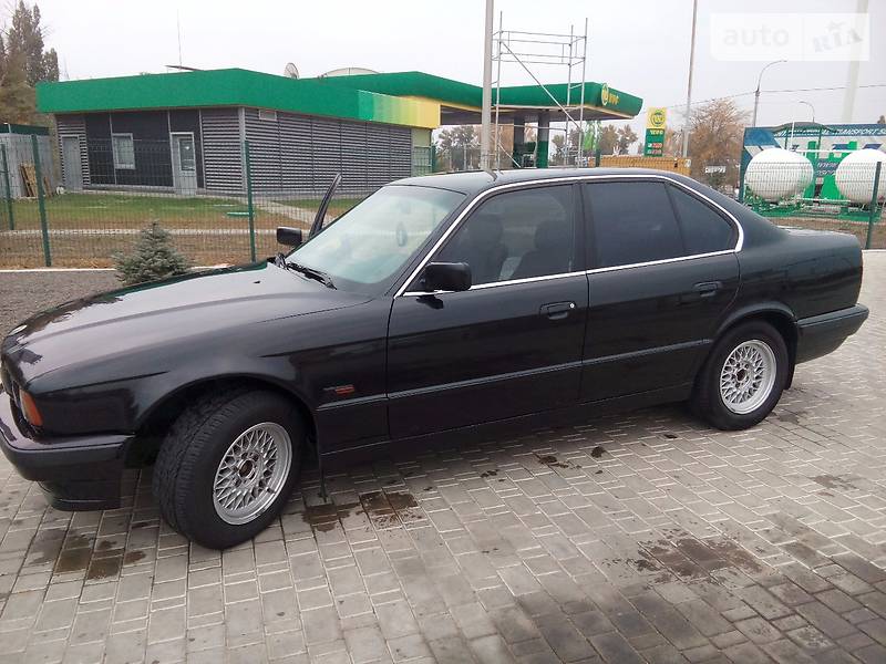 Седан BMW 5 Series 1995 в Херсоне