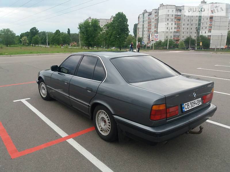 Седан BMW 5 Series 1989 в Чернигове