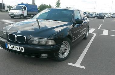 Седан BMW 5 Series 2000 в Ковелі