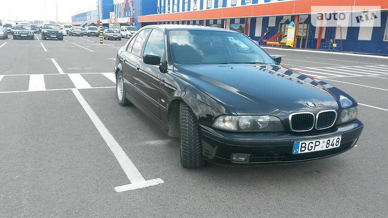 Седан BMW 5 Series 2000 в Ковеле