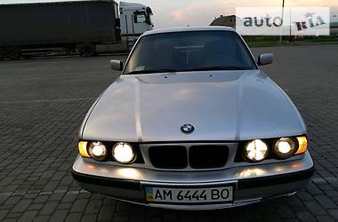 Седан BMW 5 Series 1994 в Виннице