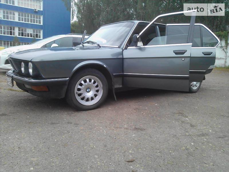 Седан BMW 5 Series 1986 в Луцьку