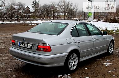 Седан BMW 5 Series 2001 в Черновцах