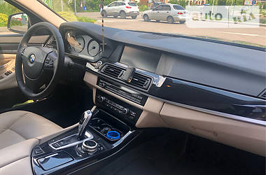 Седан BMW 5 Series 2010 в Ужгороде