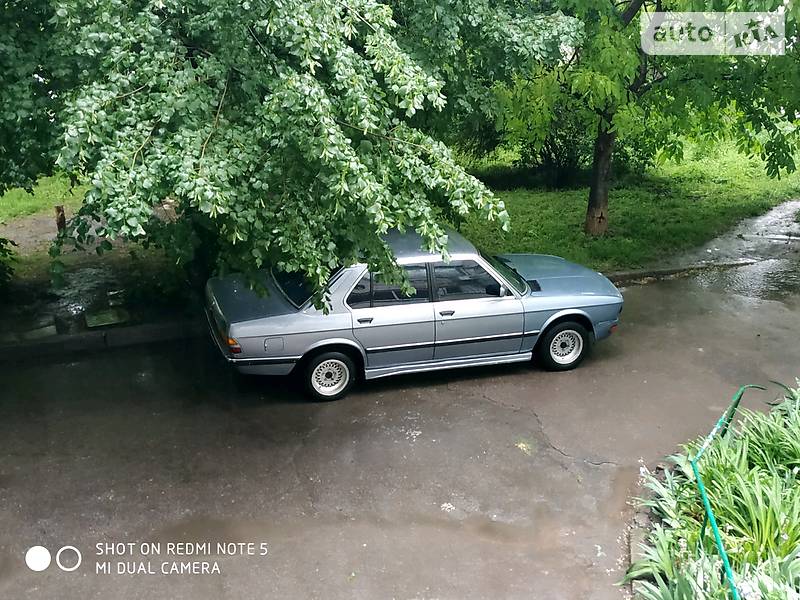 Седан BMW 5 Series 1982 в Днепре