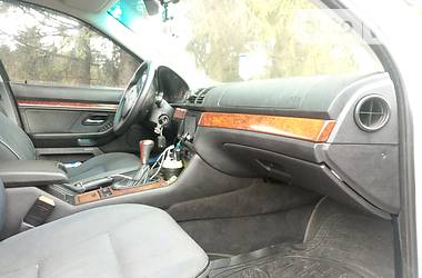 Седан BMW 5 Series 2001 в 