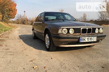 Седан BMW 5 Series 1990 в Ровно