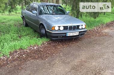 Седан BMW 5 Series 1988 в Кривом Роге