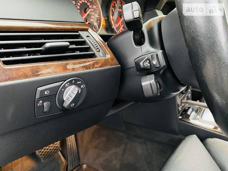 Седан BMW 5 Series 2009 в Харкові