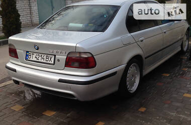 Седан BMW 5 Series 2000 в 