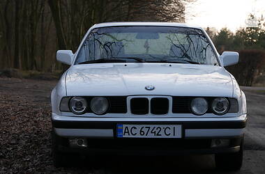 Седан BMW 5 Series 1988 в 