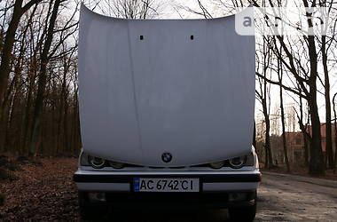 Седан BMW 5 Series 1988 в 