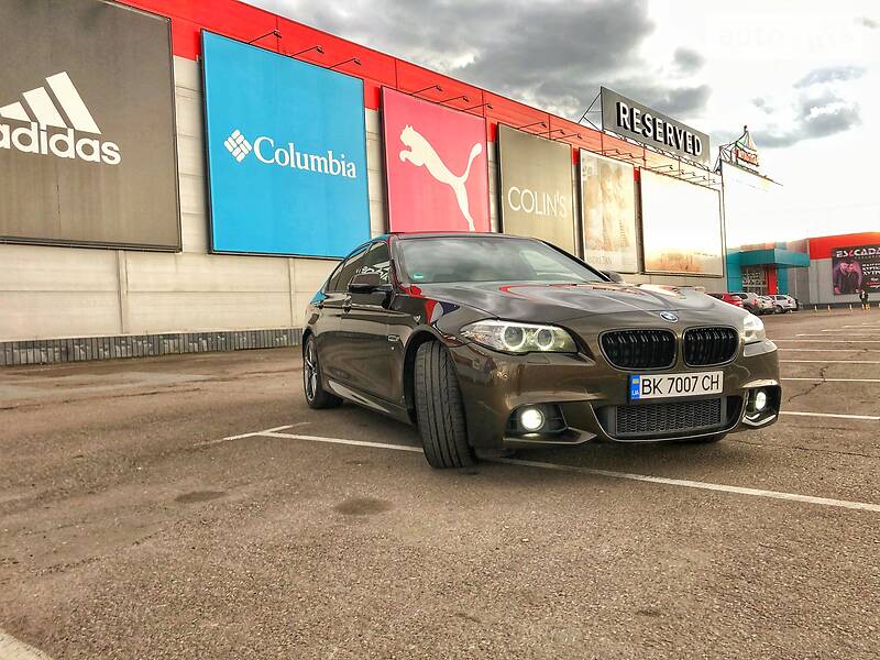 Седан BMW 5 Series 2015 в Здолбунове