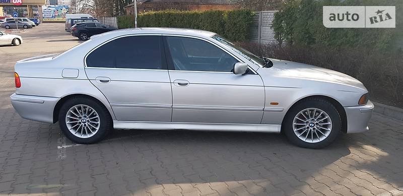 Седан BMW 5 Series 2002 в Мостиській