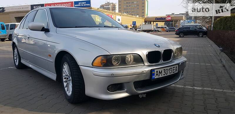 Седан BMW 5 Series 2002 в Мостиській