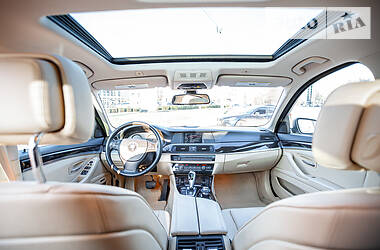 Седан BMW 5 Series 2012 в 