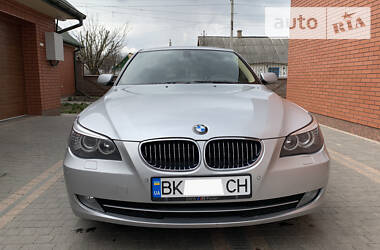 Седан BMW 5 Series 2009 в 